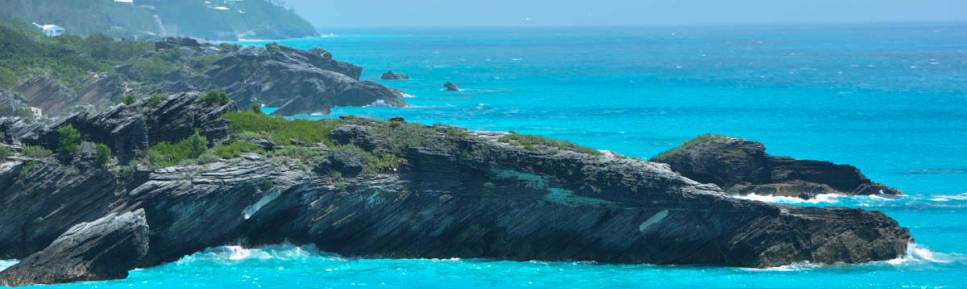 O maravilhoso mar de Bermuda, na costa sul da ilha
